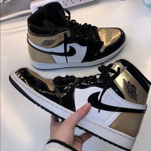 Jordan 1 Gold toe.